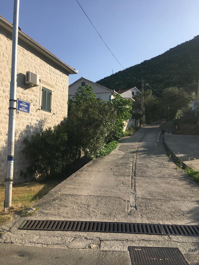Tale House Montenegro Тиват Екстер'єр фото
